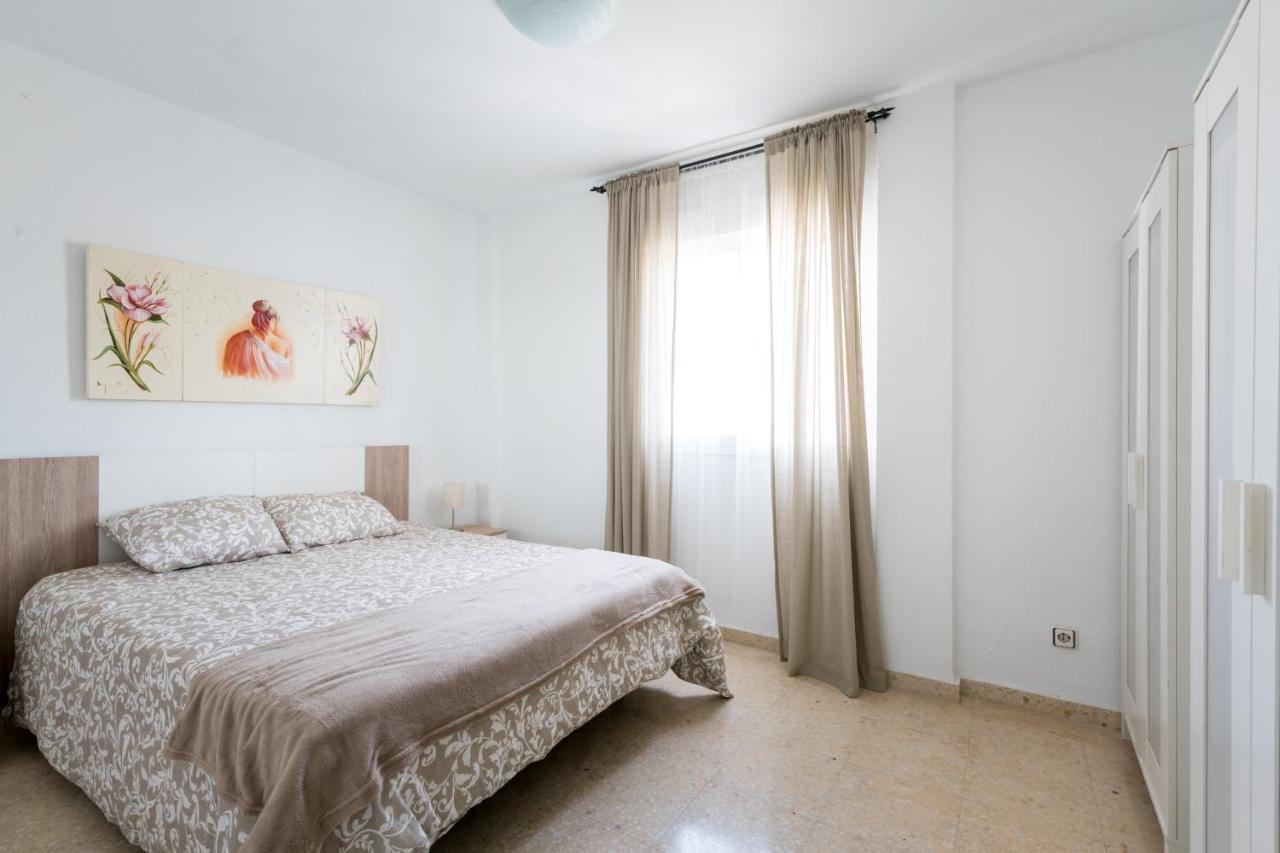 Piso 3 Dormitorios Hl Gines A 10" De Sevilla, A 20" Del Aeropuerto De Sevilla Екстериор снимка
